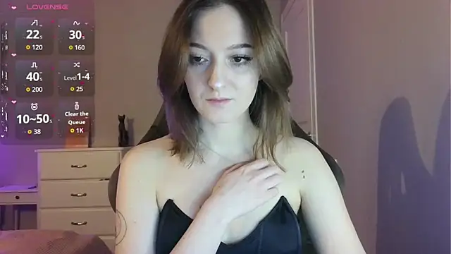 white liillyy online show from April 21, 9:28 pm