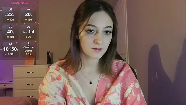 white liillyy online show from April 22, 8:21 pm