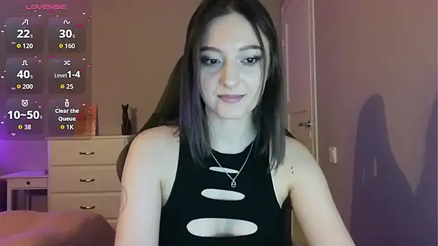 white liillyy online show from May 6, 9:20 pm