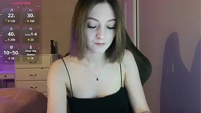white liillyy online show from June 7, 9:51 pm