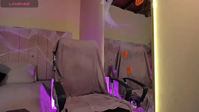 Mia mtnz02 online show from October 24, 11:23 pm