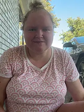 Snapshot of KadiSparkle chatting on September 22, 10:34 pm KadiSparkle online show from September 22, 10:34 pm