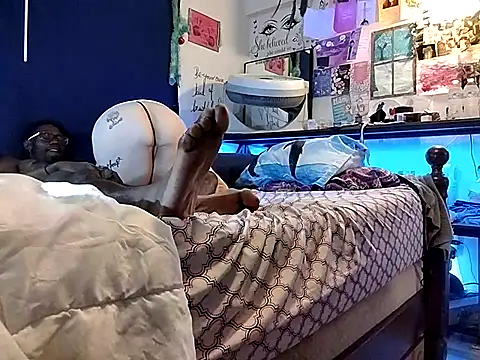 Snapshot of SnowBunny1224 chatting on September 26, 9:46 am SnowBunny1224 online show from September 26, 9:46 am