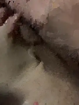 uuuuuyttttcf online show from December 21, 8:05 pm