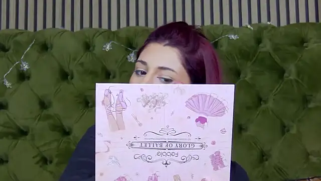 LunaHart online show from December 16, 3:39 pm