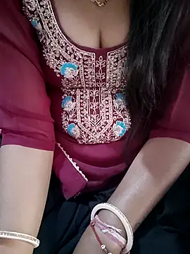 Snapshot of Paakhi-Singh chatting on March 14, 11:37 am Paakhi-Singh online show from March 14, 11:37 am