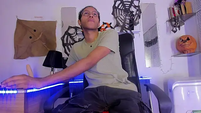 DEAMOL online show from October 27, 6:34 pm