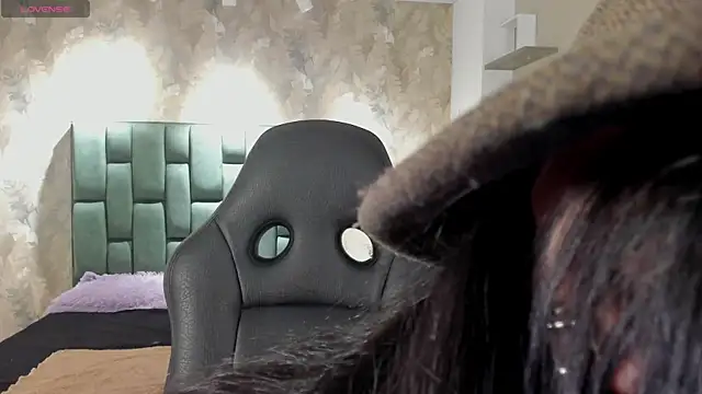 Saya Amaretto1 online show from January 7, 12:35 am