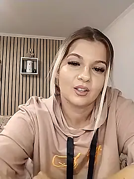 Mayaaaaaa  online show from November 6, 7:20 am