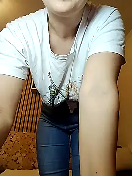 Mayaaaaaa  online show from December 5, 7:39 am