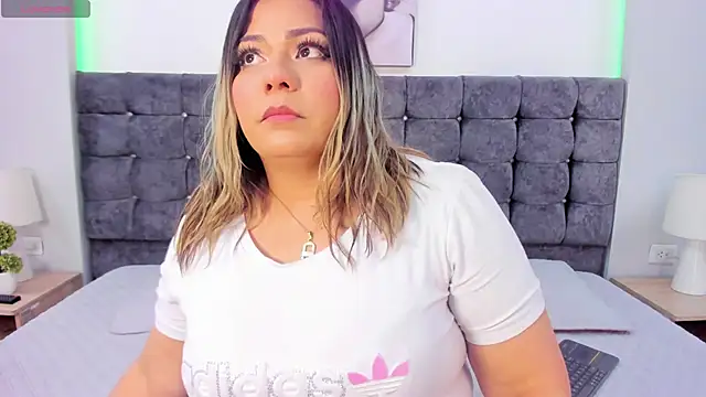 isabella horney  online show from September 26, 7:29 pm