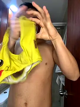 Snapshot of Kurtxxx22 chatting on October 6, 7:44 pm Kurtxxx22 online show from October 6, 7:44 pm