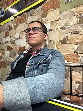 Snapshot of Kurtxxx22 chatting on October 8, 9:56 pm Kurtxxx22 online show from October 8, 9:56 pm