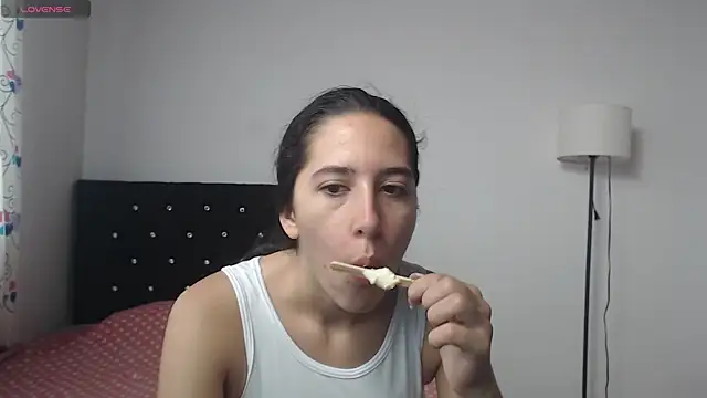 Snapshot of lilacream chatting on September 16, 2:18 pm lilacream online show from September 16, 2:18 pm