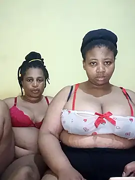 Prettyboobiesx online show from October 14, 7:47 pm