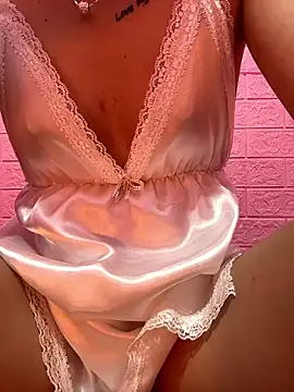 Snapshot of xixi2025-16 chatting on January 19, 2:15 am xixi2025-16 online show from January 19, 2:15 am