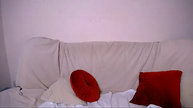 Snapshot of Charlotte_Colinss chatting on February 3, 4:32 am Charlotte Colinss online show from February 3, 4:32 am