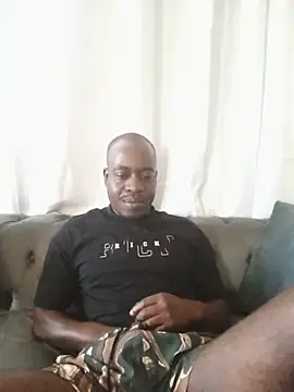 Snapshot of WaiterZim chatting on July 7, 7:23 am WaiterZim online show from July 7, 7:23 am