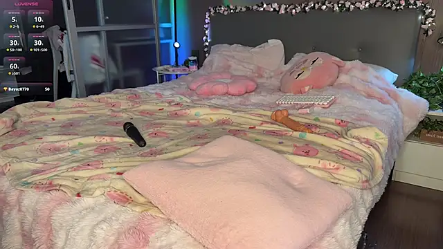 Lizzy meoww online show from October 23, 7:18 am