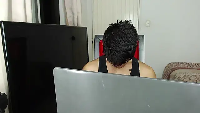 Alex mojica online show from November 1, 7:10 am