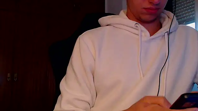 Snapshot of JoeisHere__ chatting on October 30, 5:13 pm JoeisHere   online show from October 30, 5:13 pm