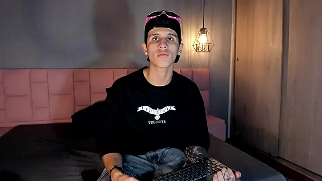  realwav online show from November 20, 5:01 pm