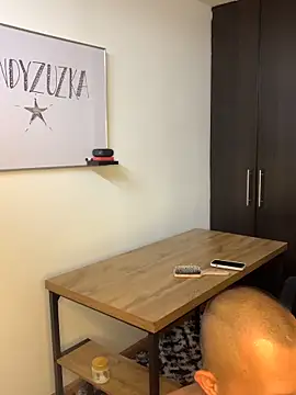 andyzuzka online show from February 25, 3:32 pm