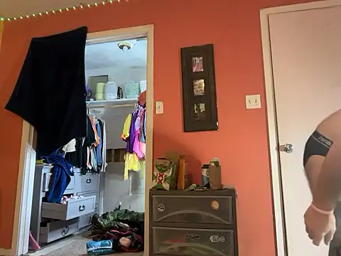 bearcub300 online show from November 8, 1:39 am