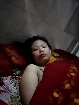 LinhNa999 online show from December 5, 1:42 pm