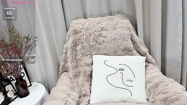 Snapshot of shishi_baby chatting on February 28, 3:07 am shishi baby online show from February 28, 3:07 am