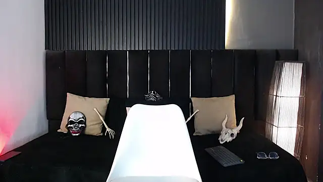 Dominic ghost online show from October 10, 10:09 pm