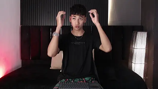 Dominic ghost online show from November 13, 3:38 am