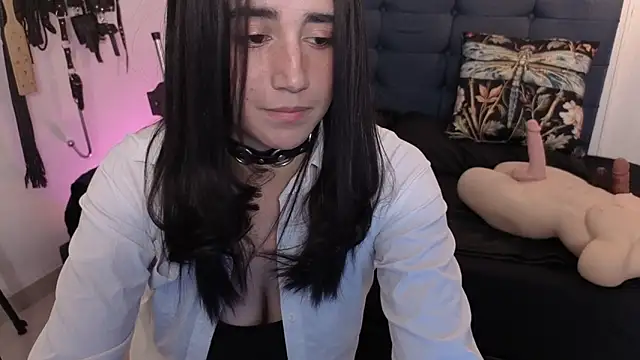 Snapshot of elowen_halley1 chatting on September 14, 6:51 pm elowen halley1 online show from September 14, 6:51 pm