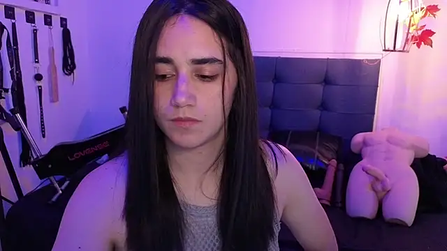 Snapshot of elowen_halley1 chatting on October 2, 6:48 pm elowen halley1 online show from October 2, 6:48 pm