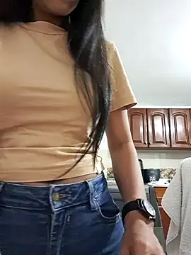 Snapshot of sarah_garcia_ chatting on June 1, 8:32 pm sarah garcia online show from June 1, 8:32 pm