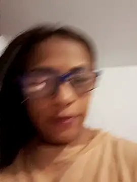 Snapshot of sarah_garcia_ chatting on June 14, 9:39 pm sarah garcia online show from June 14, 9:39 pm