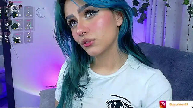 Snapshot of blue_kitten chatting on May 26, 6:42 am blue kitten online show from May 26, 6:42 am