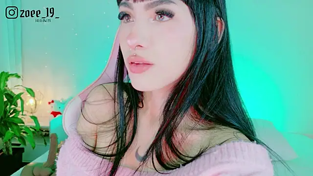 cuteezoe online show from May 11, 3:23 am