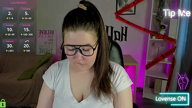 Tara Torres online show from October 30, 7:54 am