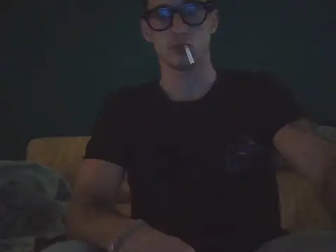 Snapshot of -xxxtoyboyxxx- chatting on December 14, 5:29 pm -xxxtoyboyxxx- online show from December 14, 5:29 pm