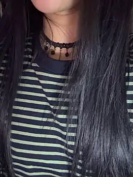 Dolly282 online show from April 7, 6:30 pm