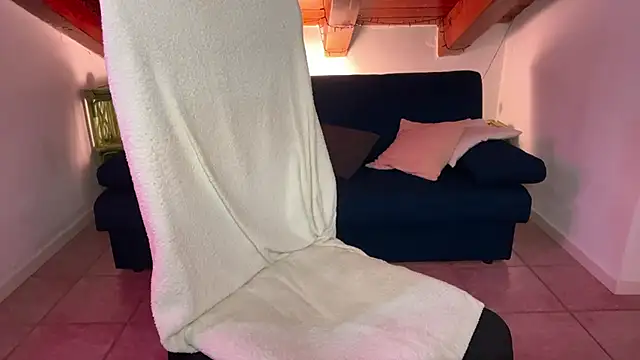 kyliebri online show from September 12, 8:47 am