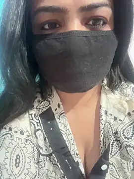 Snapshot of Theindian_Barbie chatting on December 18, 8:09 am Theindian Barbie online show from December 18, 8:09 am