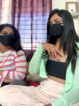 Snapshot of Theindian_Barbie chatting on January 14, 8:31 am Theindian Barbie online show from January 14, 8:31 am