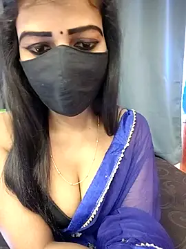 Snapshot of Misss-julli chatting on March 19, 8:40 am Misss-julli online show from March 19, 8:40 am