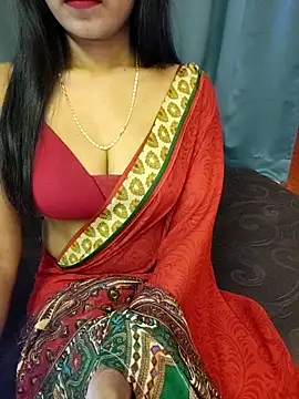 Snapshot of Misss-julli chatting on April 7, 8:59 am Misss-julli online show from April 7, 8:59 am