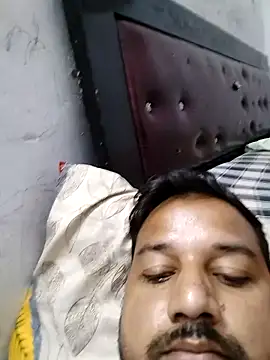 Snapshot of sumit_19 chatting on October 4, 10:35 am sumit 19 online show from October 4, 10:35 am