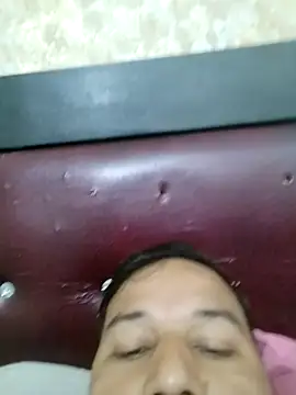 Snapshot of sumit_19 chatting on March 3, 8:53 am sumit 19 online show from March 3, 8:53 am