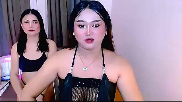 Snapshot of Lilly-lou chatting on October 11, 9:13 pm Lilly-lou online show from October 11, 9:13 pm