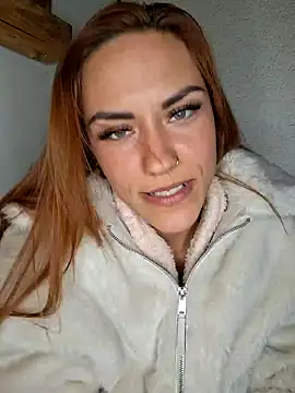 SlimBellaa online show from October 10, 7:35 pm